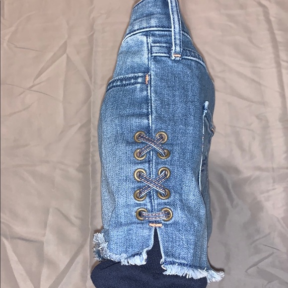 Hollister Short-Short Highrise - Picture 3 of 3